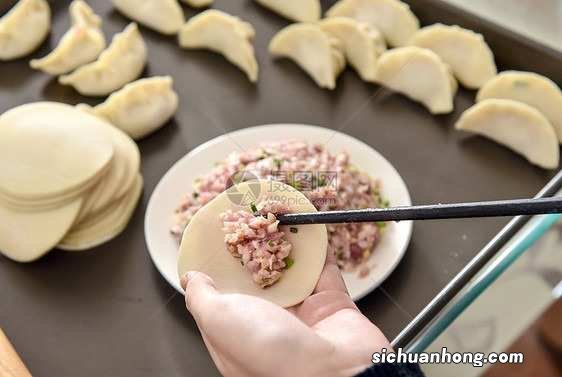 零基础学包饺子 包饺子的方法和注意事项？