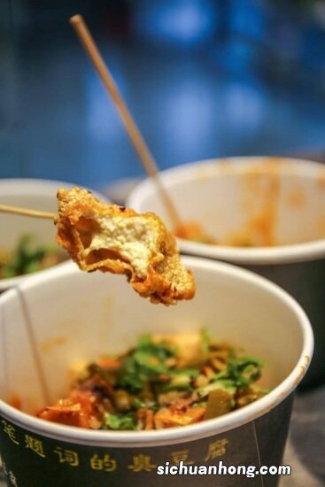 重庆江北哪家冒菜好吃 重庆哪里有小吃街有那种摆地摊的夜市之类的?