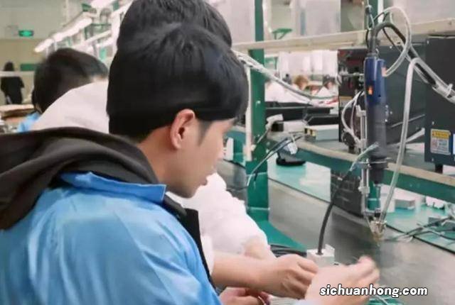 年轻人选择进厂打螺丝 大学毕业应该去打螺丝吗?