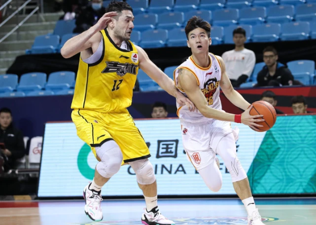 积分排名:广东第二,深圳第三,辽宁跌第四,山东吉林紧追其后