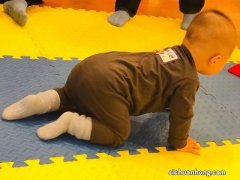 0-12个月宝宝的大运动发展规律，你知道多少？