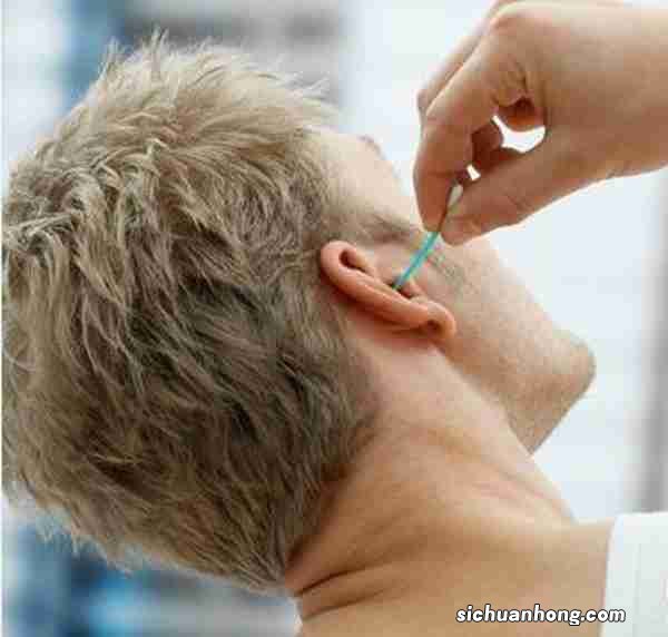 经常掏耳朵会不会得中耳炎？