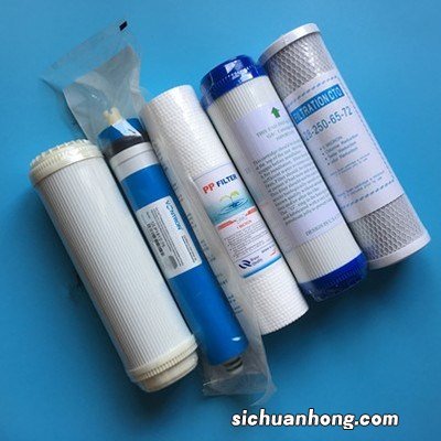 净水器品牌五花八门，不知道怎么选？别着急，几句话给你整明白
