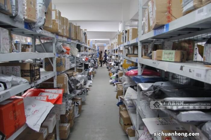 快递员已老，末端很难