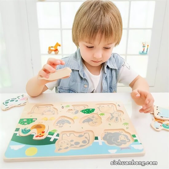 宝宝两岁前,如果有这3种表现,可能是智力低下,宝妈别不在意