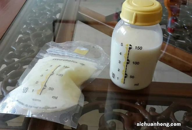 精选问答—母乳喂养的宝宝容易出现这些常见的现象，你知道多少？