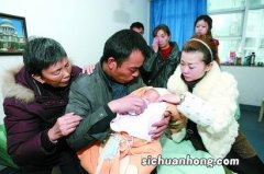 准妈妈不幸脑死亡，靠着呼吸机续命54天成功产下健康宝宝！