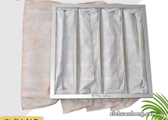 鱼缸总是没两天就莫名的浑浊，鱼缸内壁上长了些白色的絮状物，是什么原因？