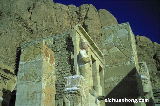 埃及十大著名神庙 哈索尔神庙上榜 第一供奉着爱神伊西丝