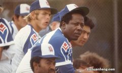 棒球历史十大巨星盘点 罗伯托·克莱门特未进前三 第一拿奖到手软