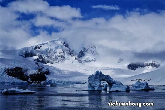 世界十大山脉排行榜:天山山脉上榜,第三景色分外迷人