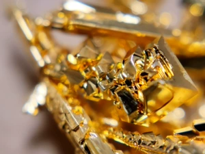 地球六大贵金属：都比黄金贵，一种比黄金贵8倍，一种贵56万倍