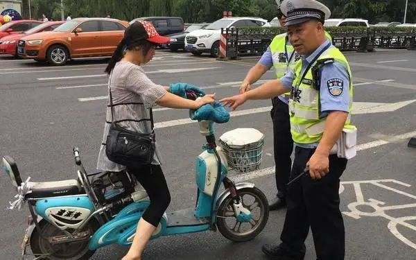 6月起，严查电动车“四大违章”，交警：多渠道联动，最高可扣车