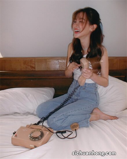 我第一次去女同事家的尴尬经历