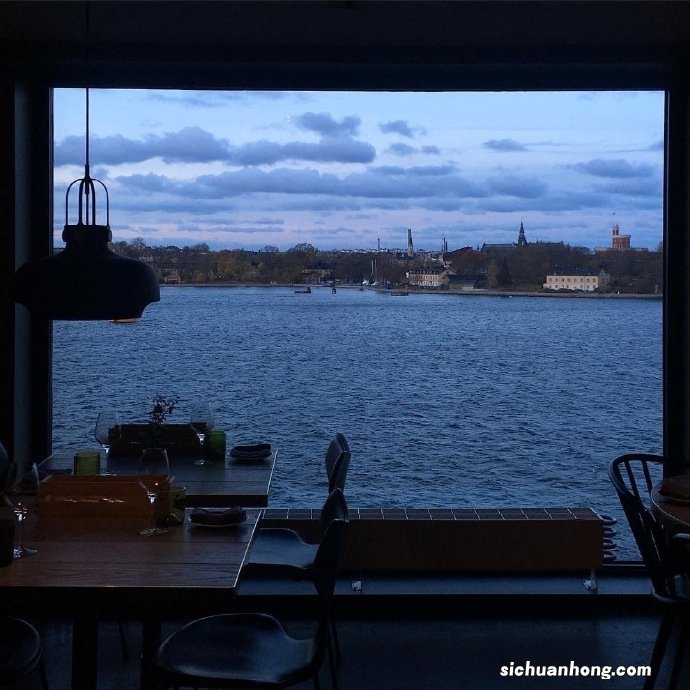 “警察叔叔，我不会犯罪了吧？”