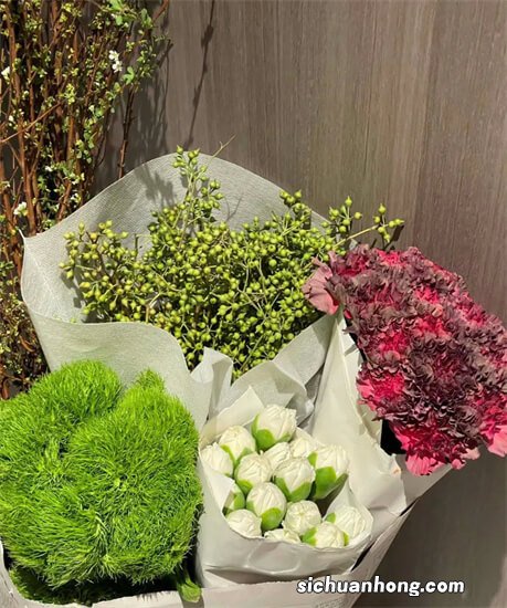 创业致富新选择 解放牌“移动小卖部”