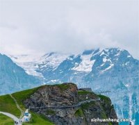 不要忽视开车时系统提示的警报灯，否则危及生命！