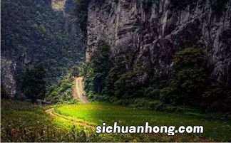 变形金刚满城尽带黄金甲取景地~天坑