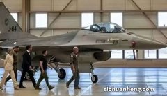 F16有多大？跟乌军的苏27放一起才明白！为什么说俄空军根本不怕F16