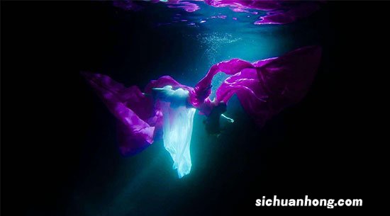 太子妃升职记的片头曲 片头曲是由谁唱的