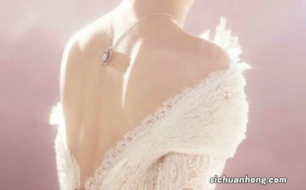 后背长痘痘什么原因导致的？后背长痘痘怎么调节？