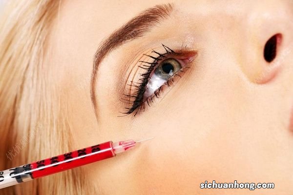 免费打美容针,六旬男子面瘫“没脸出门”