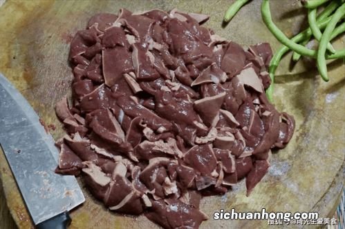 猪肝里面的血怎么处理方法