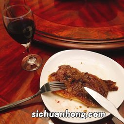 吃牛排为什么配红酒