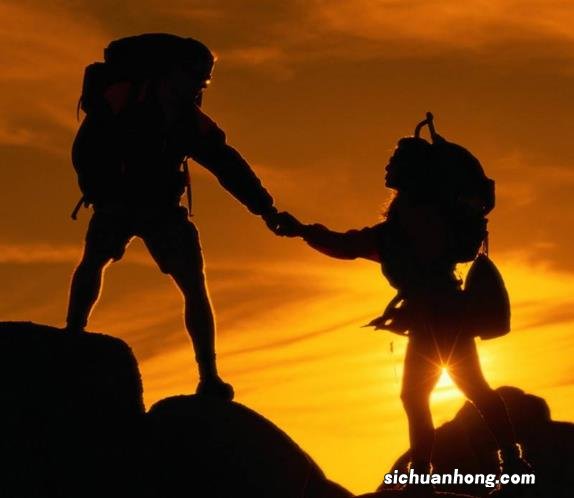 登山有风险 小心加谨慎 驴友户外登山旅游注意事项有哪些