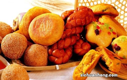 挑选新鲜可口面包的窍门 四种面包要少吃