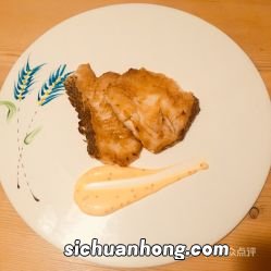 煎银鳕鱼配什么吃