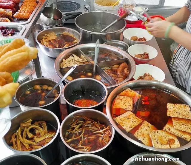 这座被忽视的美食小城，素有 海滨邹鲁 美誉，还拥有“小垦丁小岛”