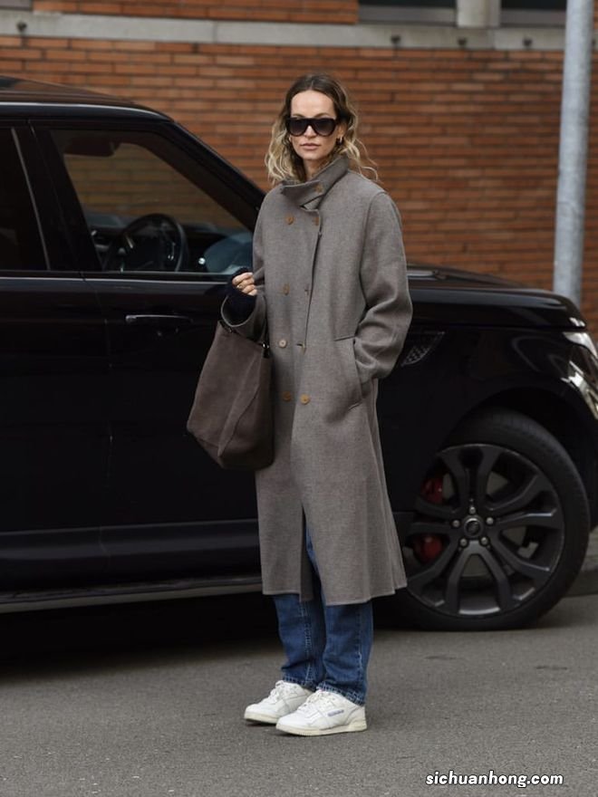 回暖了!大衣配牛仔裤这样穿时髦炸了!