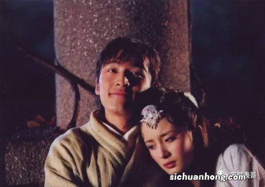 胡歌官宣当爸,再回顾下他和薛佳凝、杨幂、江疏影的爱情故事