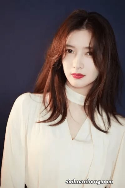 一文回顾胡歌感情史!曾与薛佳凝江疏影交往