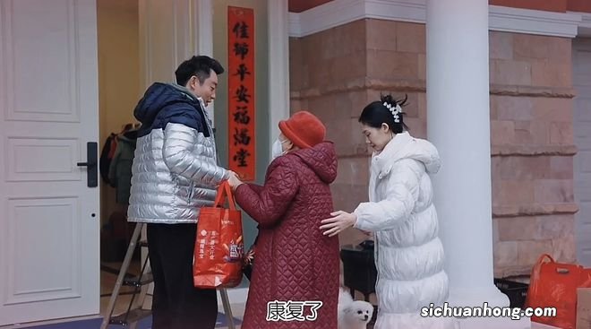 苗苗晒视频曝光儿子小名,姐弟俩如复制粘贴,餐厅面积超大惹人羡