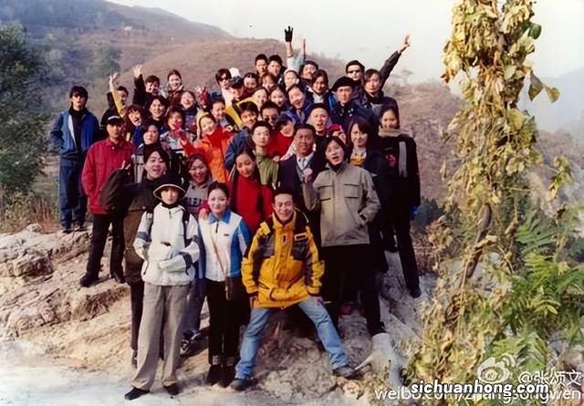 《狂飙》封神,“网友建议查查”的张颂文,真实面目藏不住了