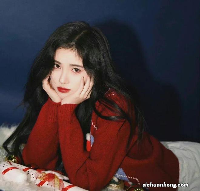 过年“发福”后的绝美照片,全靠托腮了!