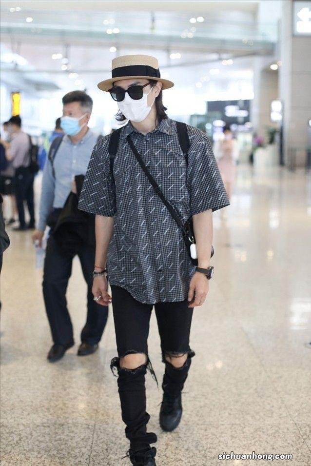 “宠妻狂魔”李承铉陪妻子穿情侣装,反差感好萌,帅气感依旧不减