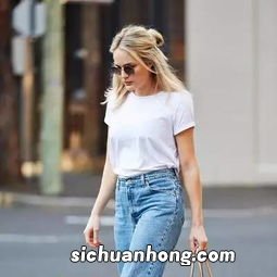 夏天牛仔裤怎么搭上衣 夏天牛仔裤搭配方法