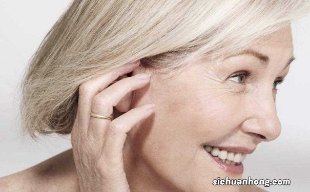 老年斑是怎样形成的？老年斑要怎么治疗？