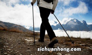 徒步需要做什么准备 徒步旅游需要准备什么