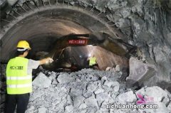 中老铁路为什么建单线铁路