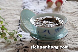 存放一段时间的普洱茶怎么醒茶