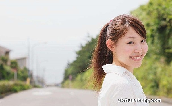 脸上长色斑的原因有哪些?哪些因素导致色斑出现?