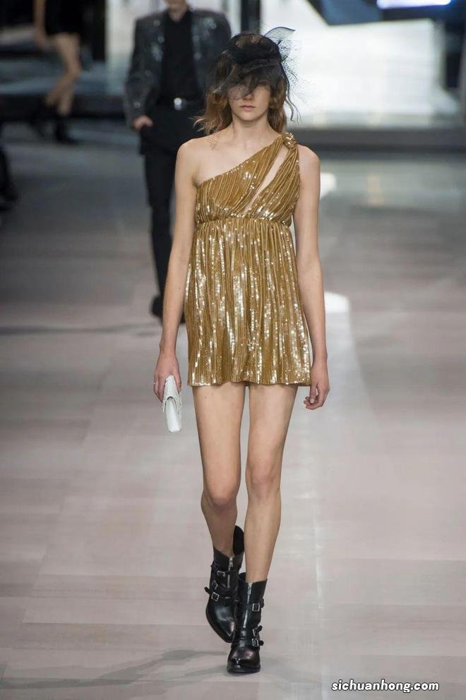 用金色开启新年新气象