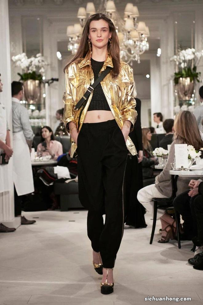 用金色开启新年新气象