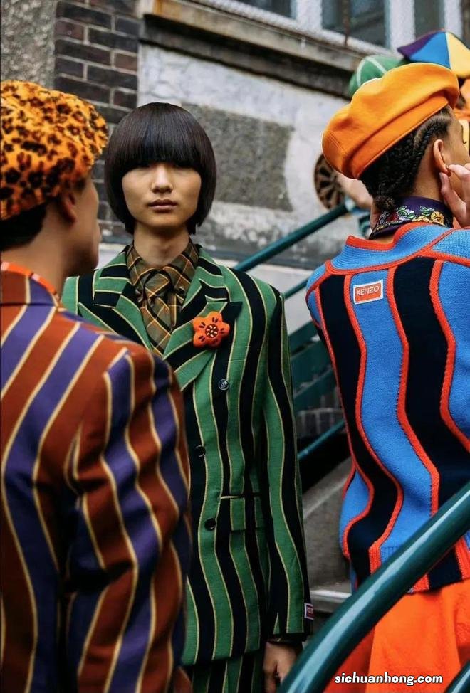 老条纹玩出新花样，带来经久不衰的时髦力