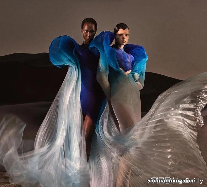 杨幂刷屏的透视裙,怎么就火出圈了?