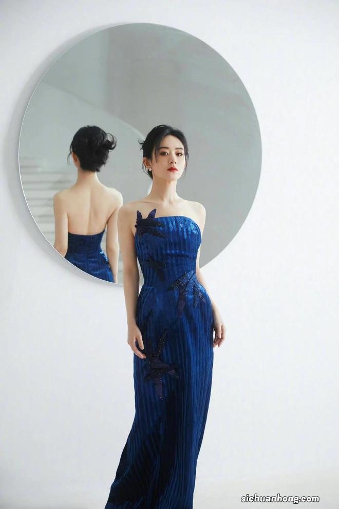 开年就是赢爆!赵丽颖新年直播大秀东方美,一亮相就被惊艳到了